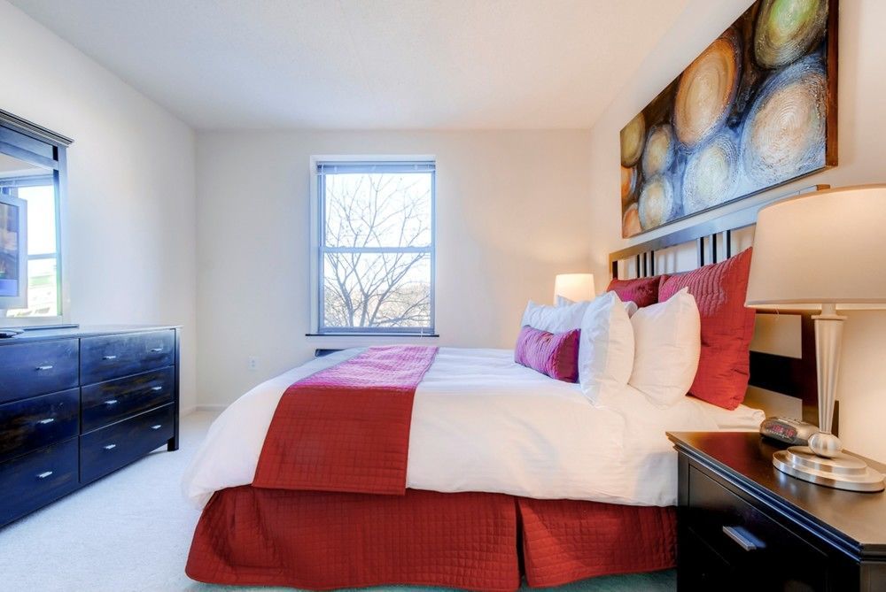 Global Luxury Suites At Downtown Mountain View Eksteriør bilde