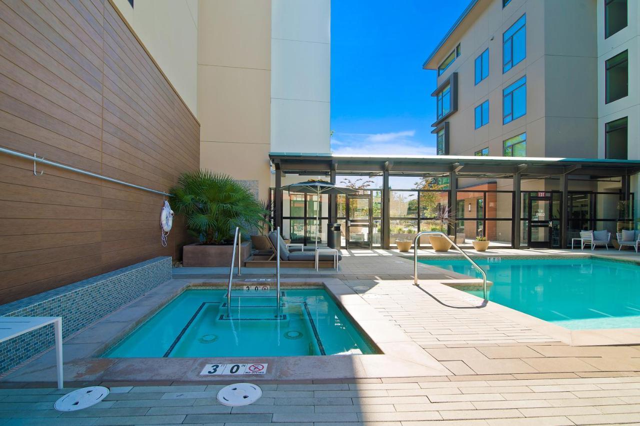 Global Luxury Suites At Downtown Mountain View Eksteriør bilde